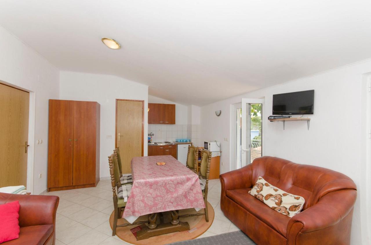 Apartments And Rooms Nike Sobra Room photo